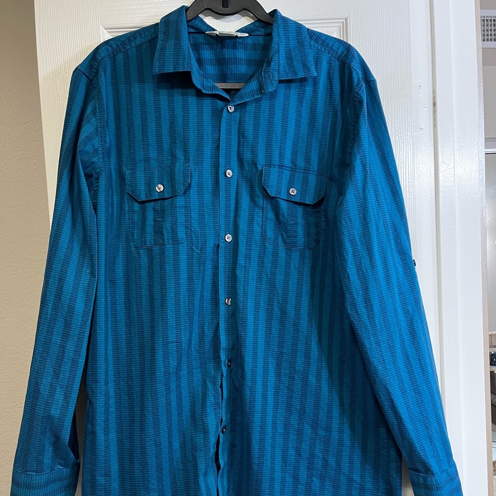 $5 SALE Claiborne slim fit stretch men’s long sleeve shirt. EUC. XLG